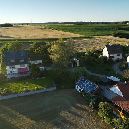 Fewo Haus Hutzelbuck in idyllisch-grüner Lage nähe AN Ansbach Exterior foto